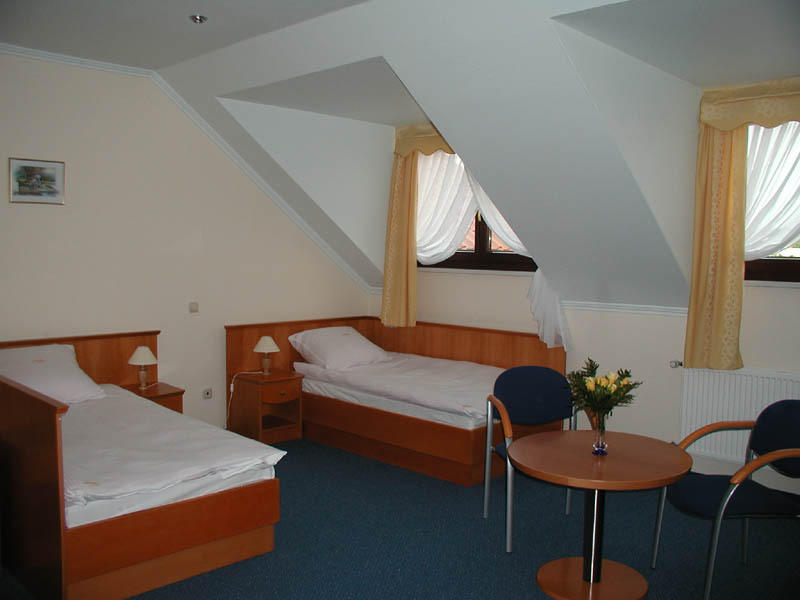 Hotel Restauracja Tawerna Gliwice Extérieur photo